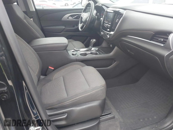 2020 Chevrolet Traverse LS with VIN 1GNEVFKW7LJ114417, listed as a IAAI auction lot 41686266 with 63,315 mi miles. Bid and sale history available at carsss.com. Image 5.