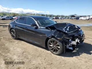 2017 Alfa Romeo Giulia with VIN ZARFAEBN4H7551988, listed as a Copart auction lot 49551225 with 36,343 mi miles and Salvage Title. Bid and sale history available at carsss.com. Image 4.