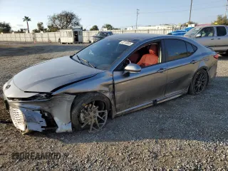 2025 Toyota Camry LE с VIN 4T1DBADK2SU510631, выставлен на аукционе Copart как лот 43218885 с пробегом 10 039 миль миль и Списание • Salvage title. История ставок и продаж доступна на DreamBid. Изображение 1.