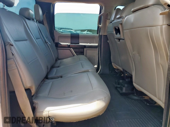 2019 Ford F-250 XL z VIN 1FT7W2BT5KED93161, wystawiony jako Copart lot #59251275 z przebiegiem 156 118 mil mil oraz Czysty tytuł • Clean title. Historia ofert i sprzedaży dostępna na DreamBid. Obrazek 10.