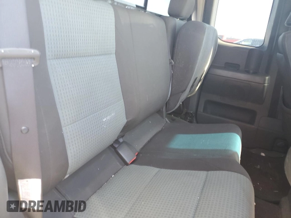 2005 Nissan Titan SE z VIN 1N6AA06AX5N500773, wystawiony jako Copart lot #81695634 z przebiegiem 127 210 mil mil oraz Szkoda całkowita • Salvage title. Historia ofert i sprzedaży dostępna na DreamBid. Obrazek 10.