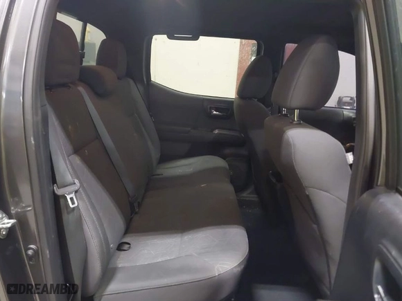 2016 Toyota Tacoma SR5 with VIN 3TMDZ5BN3GM010607, listed as a IAAI auction lot 41757738 with 154,686 mi miles. Bid and sale history available at carsss.com. Image 8.