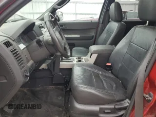 2012 Ford Escape XLT z VIN 1FMCU9D78CKB47457, wystawiony jako Copart lot #61683095 z przebiegiem 144 174 mil mil oraz Czysty tytuł • Clean title. Historia ofert i sprzedaży dostępna na DreamBid. Obrazek 7.