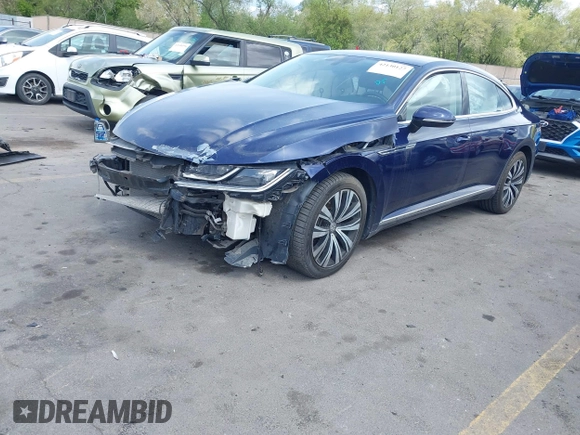 2019 Volkswagen Arteon SE с VIN WVWBR7AN3KE030990, выставлен на аукционе IAAI как лот 42130127 с пробегом 68 064 миль миль и . История ставок и продаж доступна на DreamBid. Изображение 18.