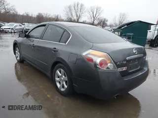 2008 Nissan Altima 2.5 with VIN 1N4AL21E58N408130, listed as a IAAI auction lot 41697109 with 229,544 mi miles. Bid and sale history available at carsss.com. Image 3.