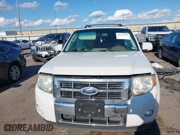 2011 Ford Escape Limited с VIN 1FMCU0EG8BKB72433, выставлен на аукционе IAAI как лот 42225233 с пробегом 177 319 миль миль и . История ставок и продаж доступна на DreamBid. Изображение 13.