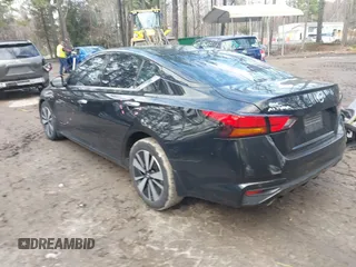 2019 Nissan Altima 2.5 SV with VIN 1N4BL4DV2KC220096, listed as a IAAI auction lot 41802662 with 77,941 mi miles. Bid and sale history available at carsss.com. Image 3.