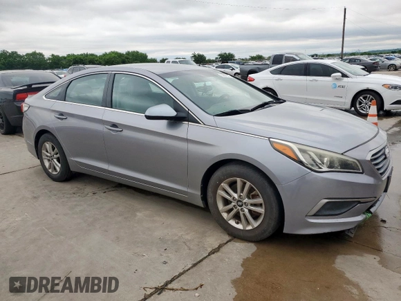 2017 Hyundai Sonata SE z VIN 5NPE24AF5HH448145, wystawiony jako Copart lot #56076575 z przebiegiem 168 358 mil mil oraz Czysty tytuł • Clean title. Historia ofert i sprzedaży dostępna na DreamBid. Obrazek 4.