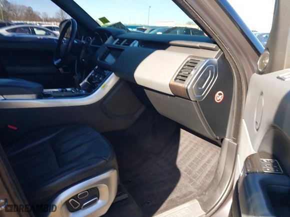 2015 Land Rover Range Rover Sport HSE with VIN SALWR2VF5FA604289, listed as a IAAI auction lot 41268659 with 134,860 mi miles. Bid and sale history available at carsss.com. Image 5.