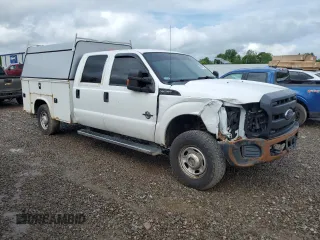 2015 Ford F-250 with VIN 1FD7W2BT4FEA28231, listed as a Copart auction lot 59860225 with 295,909 mi miles and Clean title. Bid and sale history available at DreamBid. Image 4.