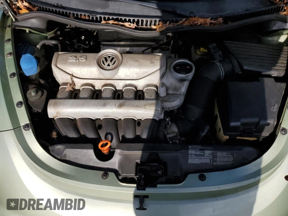 2008 Volkswagen Beetle SE with VIN 3VWRF31Y78M400350, listed as a Copart auction lot 84229794 with 198,777 mi miles and Salvage title. Bid and sale history available at DreamBid. Image 11.
