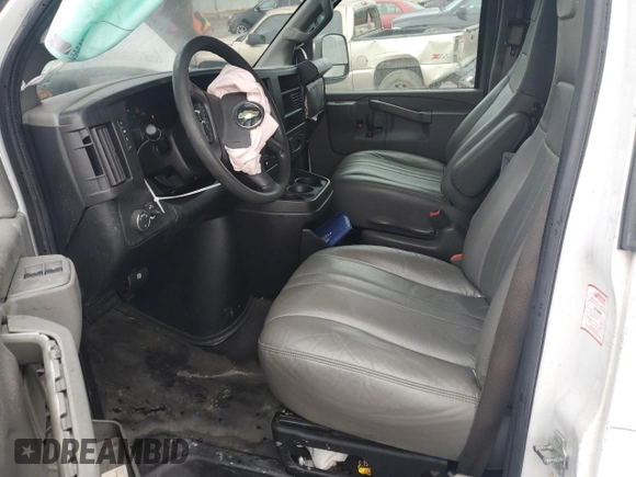 2019 Chevrolet Express Cargo with VIN 1GCWGBFGXK1239395, listed as a Copart auction lot 81158754 with 165,636 mi miles and Salvage title. Bid and sale history available at DreamBid. Image 7.