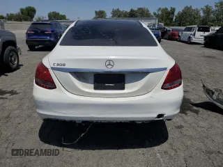 2016 Mercedes-Benz C 300 с VIN 55SWF4JB0GU163791, выставлен на аукционе Copart как лот 61433475 с пробегом 98 069 миль миль и Чистый • Clean title. История ставок и продаж доступна на DreamBid. Изображение 6.
