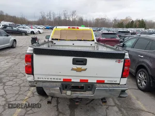 2015 Chevrolet Silverado 1500 LT with VIN 1GCNKRECXFZ414527, listed as a IAAI auction lot 41024683 with 219,673 mi miles. Bid and sale history available at carsss.com. Image 16.