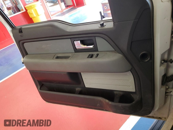 2013 Ford F-150 XL with VIN 1FTNF1CF6DKE52782, listed as a IAAI auction lot 42731656 with 170,900 mi miles and . Bid and sale history available at DreamBid. Image 25.