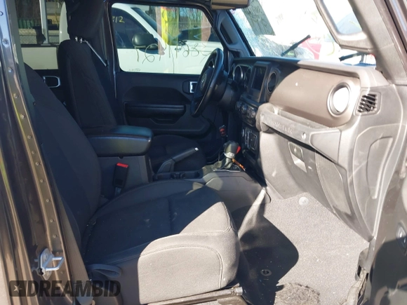 2018 Jeep Wrangler Unlimited Sport S с VIN 1C4HJXDG6JW110338, выставлен на аукционе IAAI как лот 39819803 с пробегом 100 514 миль миль и . История ставок и продаж доступна на DreamBid. Изображение 5.