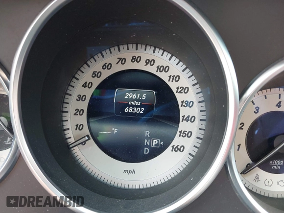 2014 Mercedes-Benz CLS 550 z VIN WDDLJ7DB9EA125553, wystawiony jako IAAI lot #42383452 z przebiegiem 68 302 mil mil oraz . Historia ofert i sprzedaży dostępna na DreamBid. Obrazek 7.