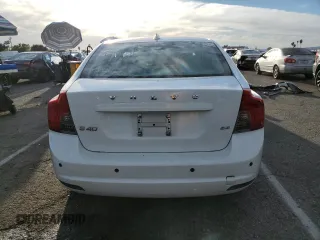 2009 Volvo S40 2.4L with VIN YV1MS390692447380, listed as a Copart auction lot 47226095 with 68,439 mi miles and Salvage Title. Bid and sale history available at carsss.com. Image 6.