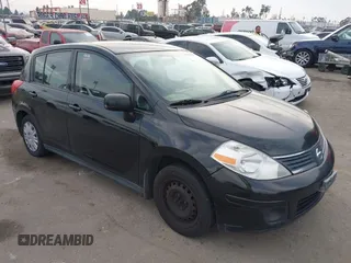 2009 Nissan Versa S с VIN 3N1BC13EX9L489474, выставлен на аукционе IAAI как лот 40785078 с пробегом 213 351 миль миль и . История ставок и продаж доступна на DreamBid. Изображение 1.