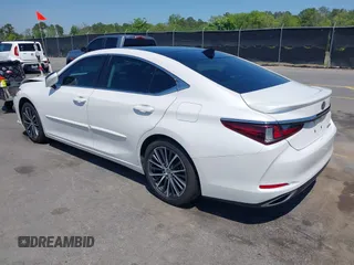 2022 Lexus ES 350 z VIN 58ADZ1B17NU128114, wystawiony jako IAAI lot #42006111 z przebiegiem 44 060 mil mil oraz . Historia ofert i sprzedaży dostępna na DreamBid. Obrazek 3.
