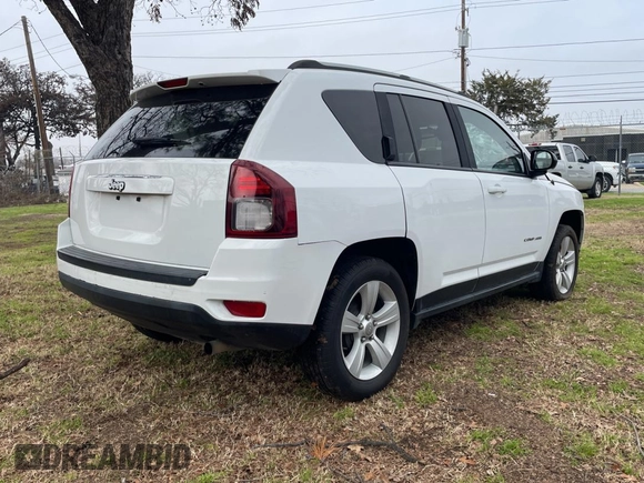 2016 Jeep Compass Sport with VIN 1C4NJCBA3GD568160, listed as a Copart auction lot 44409505 with 174,612 mi miles and Clean title. Bid and sale history available at DreamBid. Image 4.