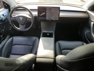 2021 Tesla Model 3 Standard Range Plus z VIN 5YJ3E1EA3MF855031, wystawiony jako Copart lot #51135295 z przebiegiem 41 488 mil mil oraz Szkody całkowita. Historia ofert i sprzedaży dostępna na DreamBid. Obrazek 8.