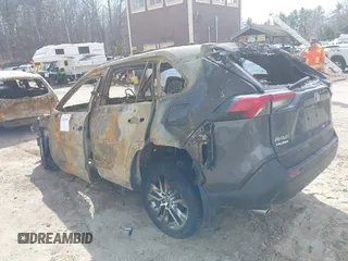 2022 Toyota RAV4 XLE Premium z VIN 2T3A1RFV0NW263679, wystawiony jako IAAI lot #41829694 z przebiegiem Nie podano mil oraz . Historia ofert i sprzedaży dostępna na DreamBid. Obrazek 3.