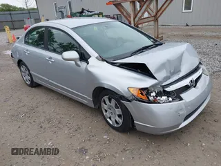 2008 Honda Civic LX z VIN 1HGFA16568L015789, wystawiony jako IAAI lot #42256056 z przebiegiem 281 876 mil mil oraz . Historia ofert i sprzedaży dostępna na DreamBid. Obrazek 1.