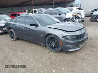 2017 Dodge Charger R/T z VIN 2C3CDXCTXHH667525, wystawiony jako IAAI lot #42212425 z przebiegiem 88 170 mil mil oraz . Historia ofert i sprzedaży dostępna na DreamBid. Obrazek 1.