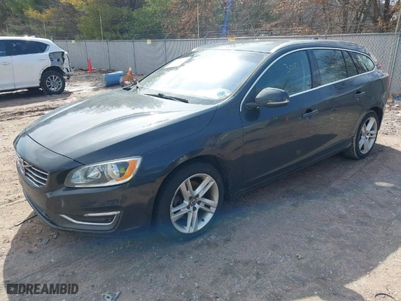 2015 Volvo V60 T5 Drive-E Premier with VIN YV140MEK1F1258057, listed as a IAAI auction lot 41813010 with 191,118 mi miles. Bid and sale history available at carsss.com. Image 2.