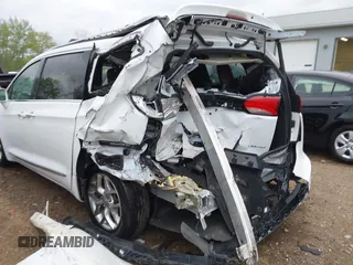 2017 Chrysler Pacifica Limited with VIN 2C4RC1GG0HR598664, listed as a IAAI auction lot 42138539 with 95,934 mi miles and . Bid and sale history available at DreamBid. Image 6.