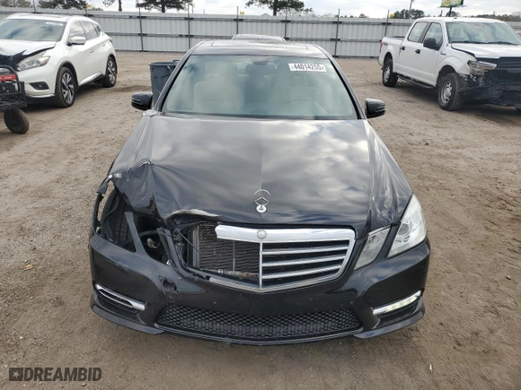 2013 Mercedes-Benz E-Class E 350 Luxury with VIN WDDHF8JB2DA754328, listed as a Copart auction lot 44014255 with 135,182 mi miles and Salvage Title. Bid and sale history available at carsss.com. Image 5.