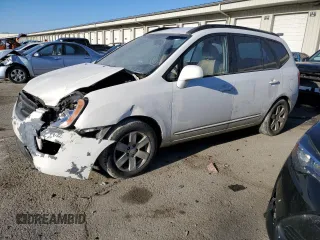 2008 Kia Rondo EX with VIN KNAFG526787136565, listed as a Copart auction lot 88928195 with 289,565 mi miles and Salvage Title. Bid and sale history available at carsss.com. Image 1.