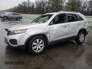 2012 Kia Sorento LX z VIN 5XYKTDA26CG227523, wystawiony jako Copart lot #83620334 z przebiegiem Nie podano mil oraz Nie do naprawy • Non repairable. Historia ofert i sprzedaży dostępna na DreamBid. Obrazek 1.
