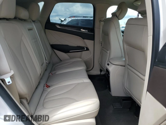 2019 Lincoln MKC Reserve with VIN 5LMTJ3DHXKUL29496, listed as a Copart auction lot 58970175 with 40,783 mi miles and Salvage title. Bid and sale history available at DreamBid. Image 11.