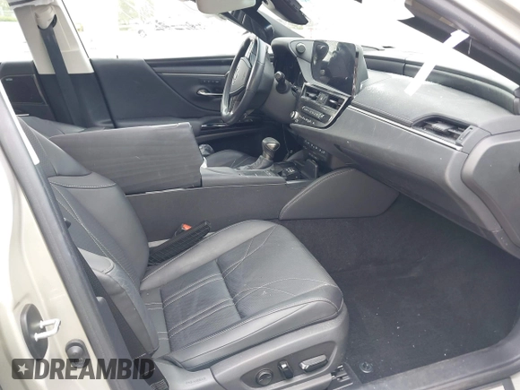 2022 Lexus ES 300h Luxury with VIN 58AEA1C13NU014248, listed as a IAAI auction lot 42057739 with 16,339 mi miles and . Bid and sale history available at DreamBid. Image 5.