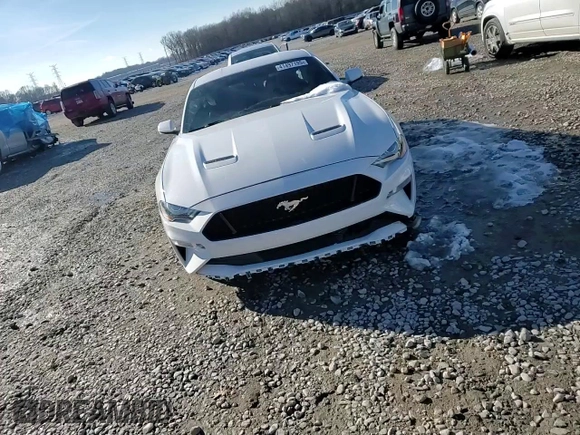 2019 Ford Mustang GT z VIN 1FA6P8CF2K5105624, wystawiony jako Copart lot #41497195 z przebiegiem 84 984 mil mil oraz Szkody całkowita. Historia ofert i sprzedaży dostępna na DreamBid. Obrazek 11.