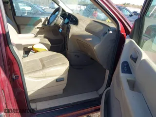 2000 Ford Windstar Wagon SE with VIN 2FMZA5249YBB47540, listed as a IAAI auction lot 41778047 with 94,222 mi miles. Bid and sale history available at carsss.com. Image 5.