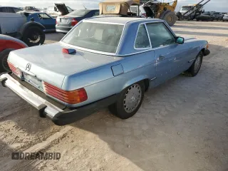 1986 Mercedes-Benz 560 with VIN WDBBA48D1GA037209, listed as a Copart auction lot 75417834 with 123,910 mi miles and Salvage Title. Bid and sale history available at carsss.com. Image 3.