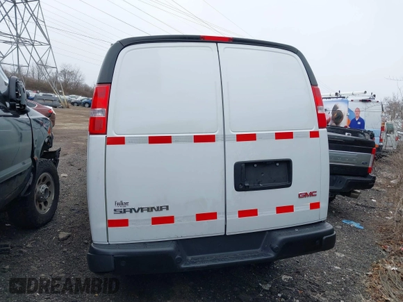 2024 GMC Savana Cargo Van with VIN 1GTW7AFPXR1165741, listed as a IAAI auction lot 41519130 with 1 mi miles. Bid and sale history available at carsss.com. Image 15.