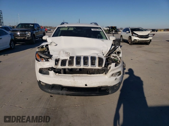 2016 Jeep Cherokee Latitude with VIN 1C4PJLCB1GW208034, listed as a Copart auction lot 45561445 with 139,307 mi miles and Salvage Title. Bid and sale history available at carsss.com. Image 5.