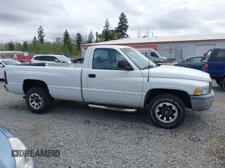 1998 Dodge 2500 z VIN 3B7KC26Z1WM267154, wystawiony jako IAAI lot #42206886 z przebiegiem 120 336 mil mil oraz . Historia ofert i sprzedaży dostępna na DreamBid. Obrazek 13.