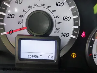 2013 Honda Pilot Touring with VIN 5FNYF4H9XDB045255, listed as a IAAI auction lot 42012812 with 209,956 mi miles. Bid and sale history available at carsss.com. Image 7.