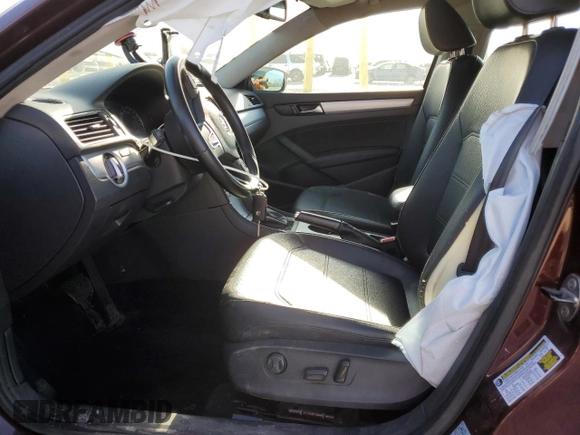 2013 Volkswagen Passat SE with VIN 1VWBN7A38DC094268, listed as a Copart auction lot 54378765 with 172,105 mi miles and Clean title. Bid and sale history available at DreamBid. Image 7.