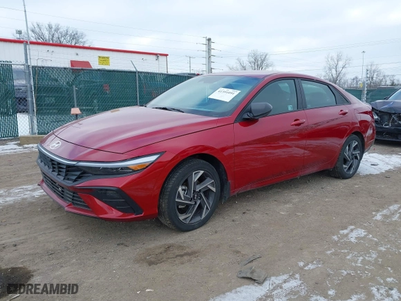 2025 Hyundai Elantra SEL Sport with VIN KMHLM4DG4SU880790, listed as a IAAI auction lot 41391091 with 2,041 mi miles. Bid and sale history available at carsss.com. Image 2.