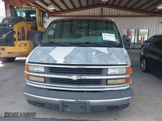 2002 Chevrolet Express Van with VIN 1GBFG15R021225474, listed as a IAAI auction lot 41770334 with 190,059 mi miles. Bid and sale history available at carsss.com. Image 6.