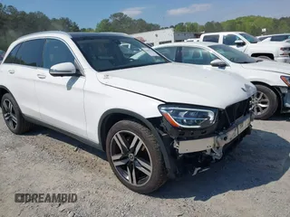 2021 Mercedes-Benz GLC 300 z VIN W1N0G8DB3MV263977, wystawiony jako IAAI lot #41991730 z przebiegiem 118 780 mil mil oraz . Historia ofert i sprzedaży dostępna na DreamBid. Obrazek 1.