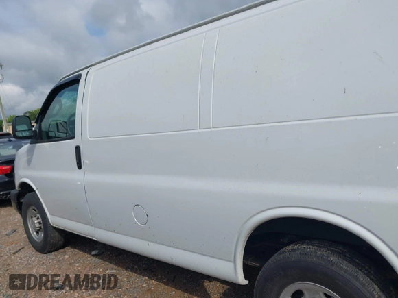 2019 Chevrolet Express Cargo with VIN 1GCWGAFG7K1372805, listed as a IAAI auction lot 42428224 with 23,949 mi miles and . Bid and sale history available at DreamBid. Image 14.