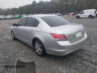 2008 Honda Accord LX-P z VIN 1HGCP26408A033117, wystawiony jako IAAI lot #41572548 z przebiegiem 242 816 mil mil oraz . Historia ofert i sprzedaży dostępna na DreamBid. Obrazek 3.
