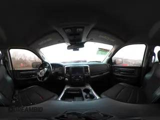 2018 Ram 1500 Sport z VIN 1C6RR7MT1JS161612, wystawiony jako IAAI lot #40943059 z przebiegiem Nie podano mil oraz . Historia ofert i sprzedaży dostępna na DreamBid. Obrazek 19.